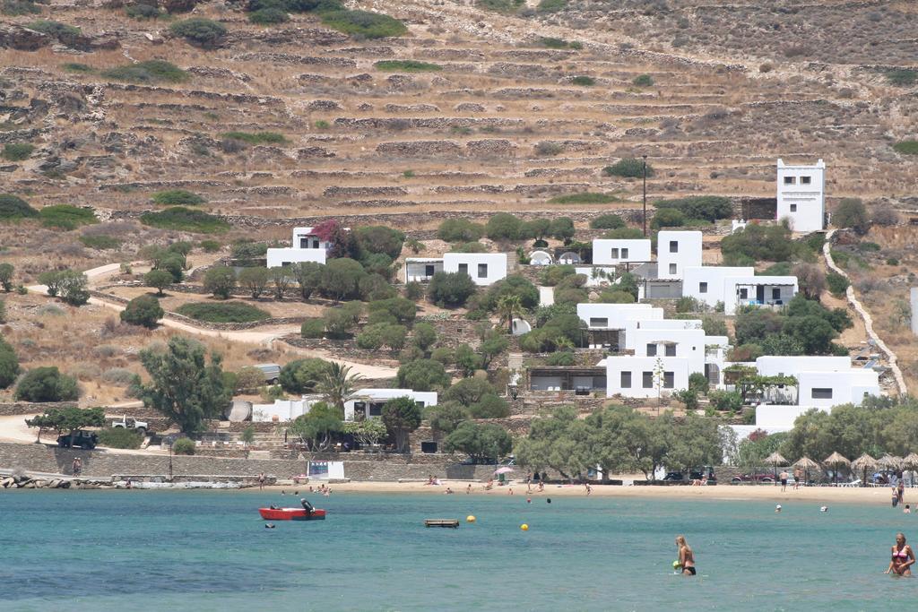Petra Holiday Village イオス島 チョーラ エクステリア 写真