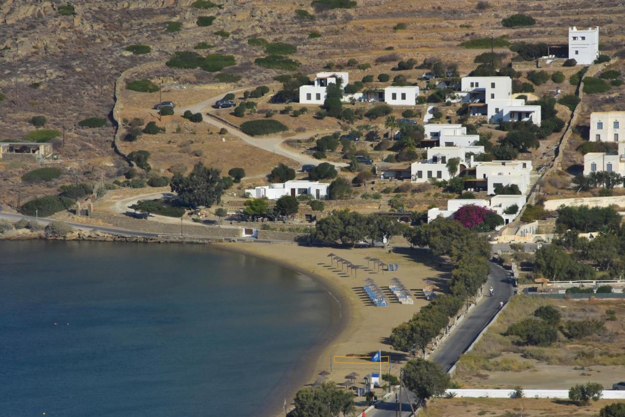 Petra Holiday Village イオス島 チョーラ エクステリア 写真