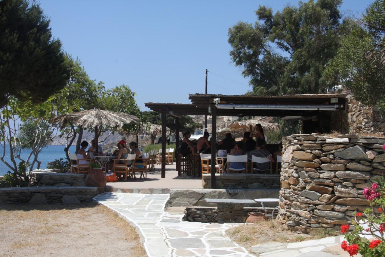 Petra Holiday Village イオス島 チョーラ エクステリア 写真